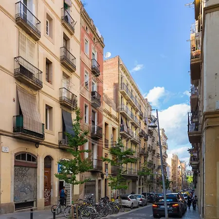 Comodo Apartamento En Poble Sec Barcelona Exterior photo